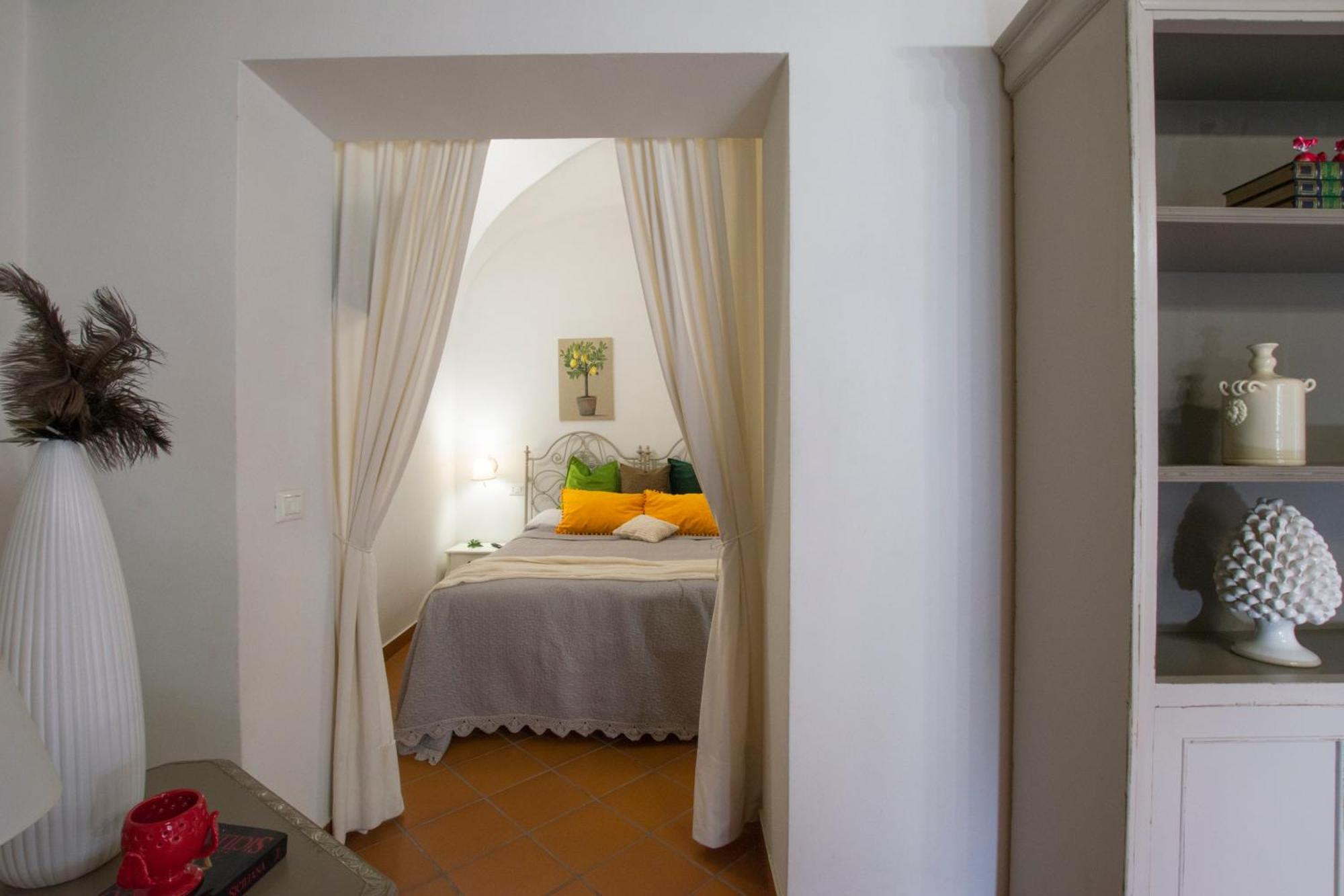 Capo Rama Suites & Rooms แตร์ราซีนี ภายนอก รูปภาพ